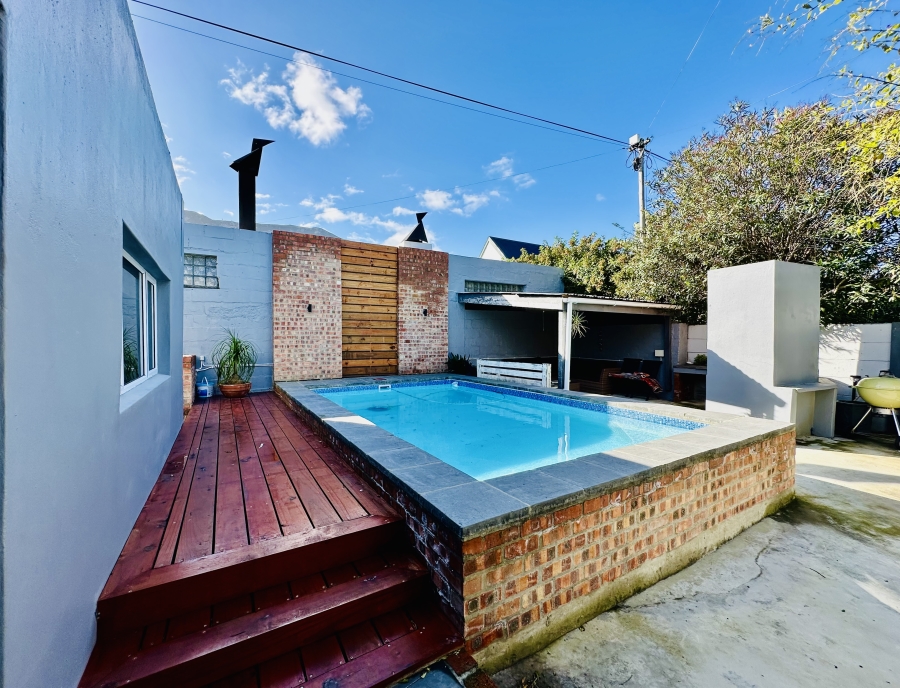 5 Bedroom Property for Sale in Onrus Western Cape